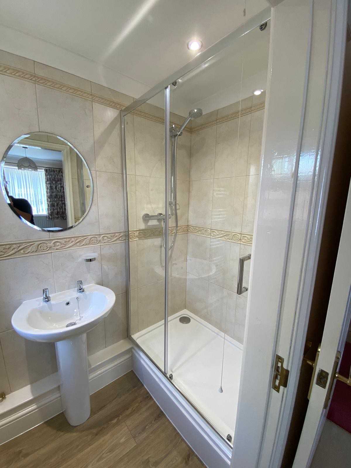 Read more about the article Bathrooms by Farthings